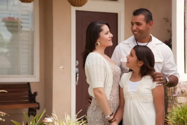 Familia que maximizó oportunidades de cerrar una operación en menos tiempo gracias a la búsqueda en portales inmobiliarios.